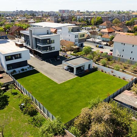 M City Aparthotel Arad Exterior foto