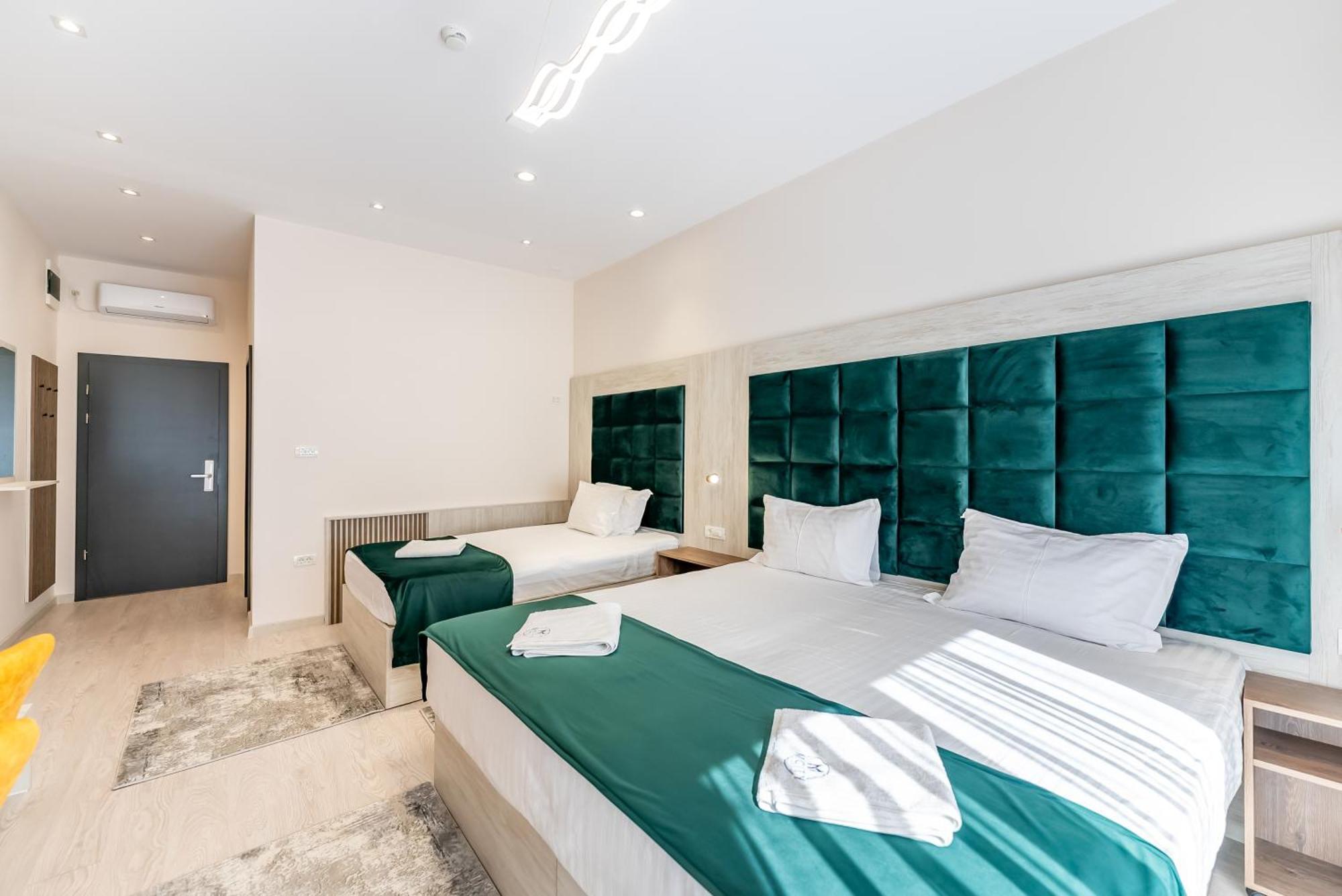 M City Aparthotel Arad Zimmer foto