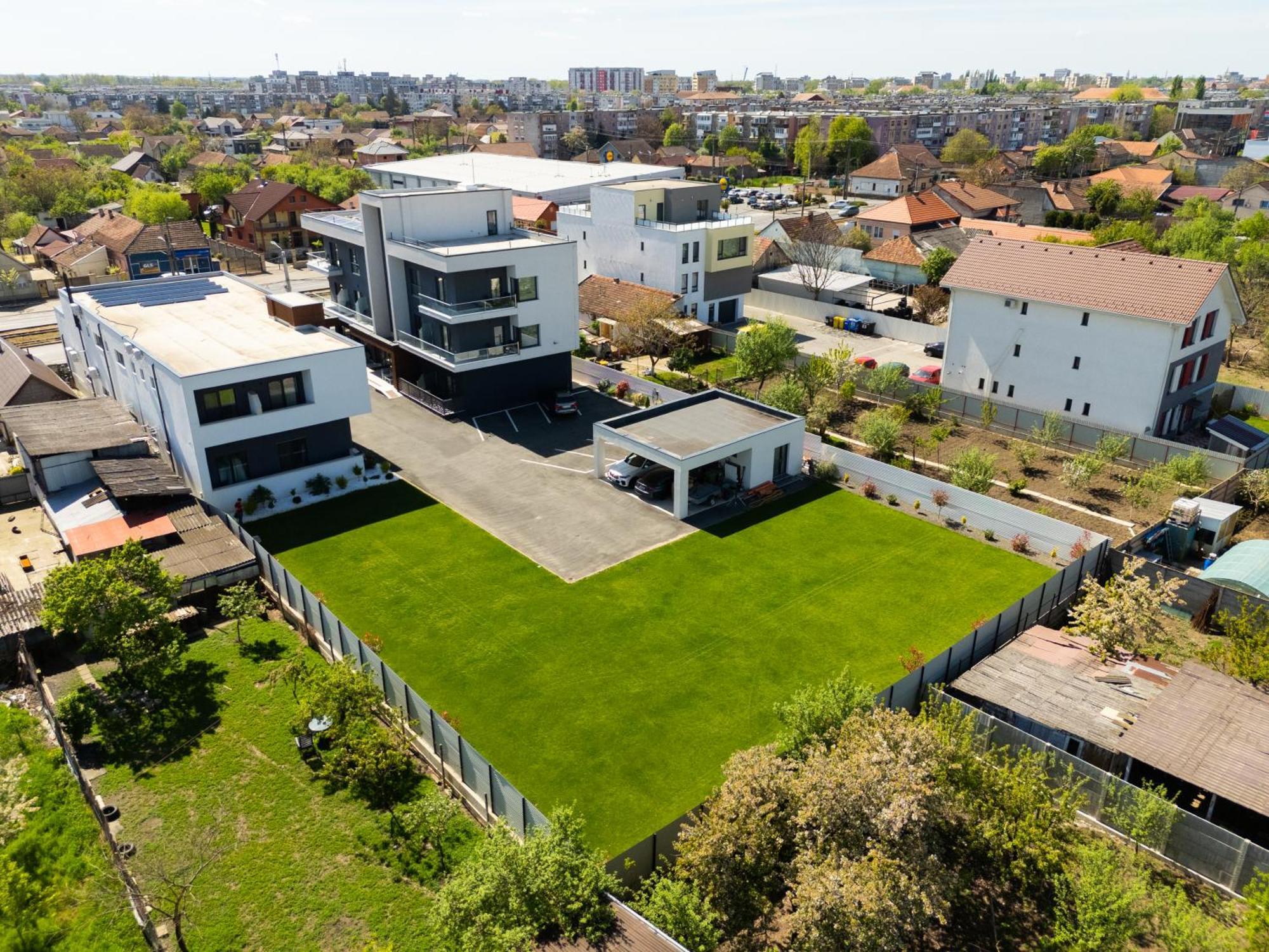 M City Aparthotel Arad Exterior foto